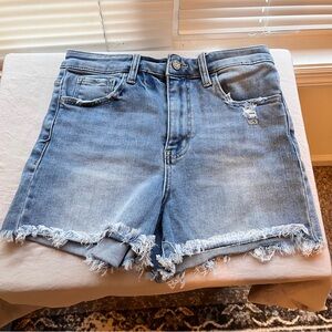 Vervet denim Jean shorts women’s medium high rise light wash V2912 raw hem